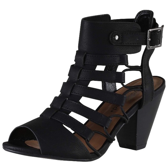 Cityclassified Shoes - City Classified Strappy Chunk Heel, 5.5M Black NIB